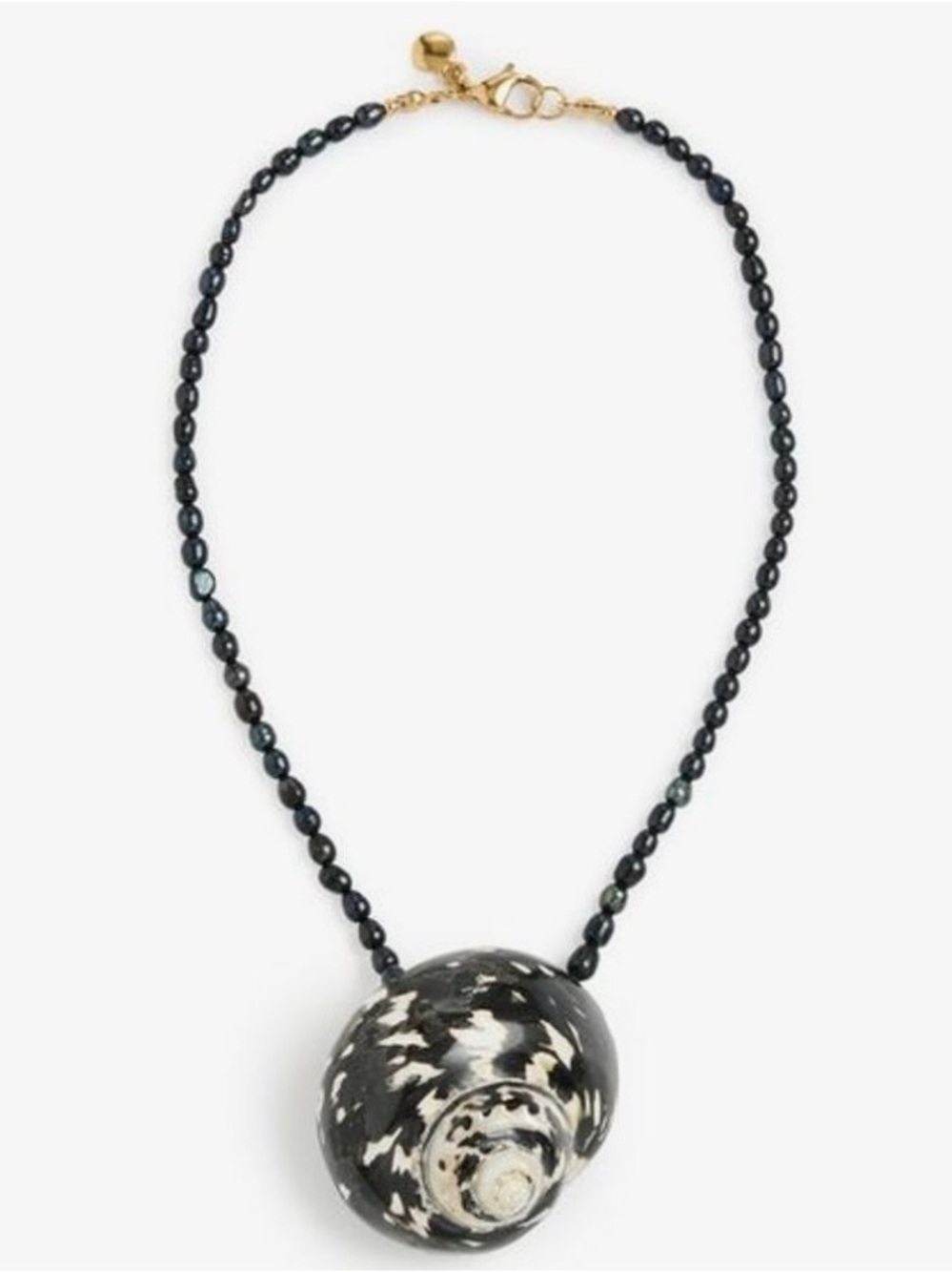 Black Freshwater Pearl &
Black & White Shell- Pendant Necklace